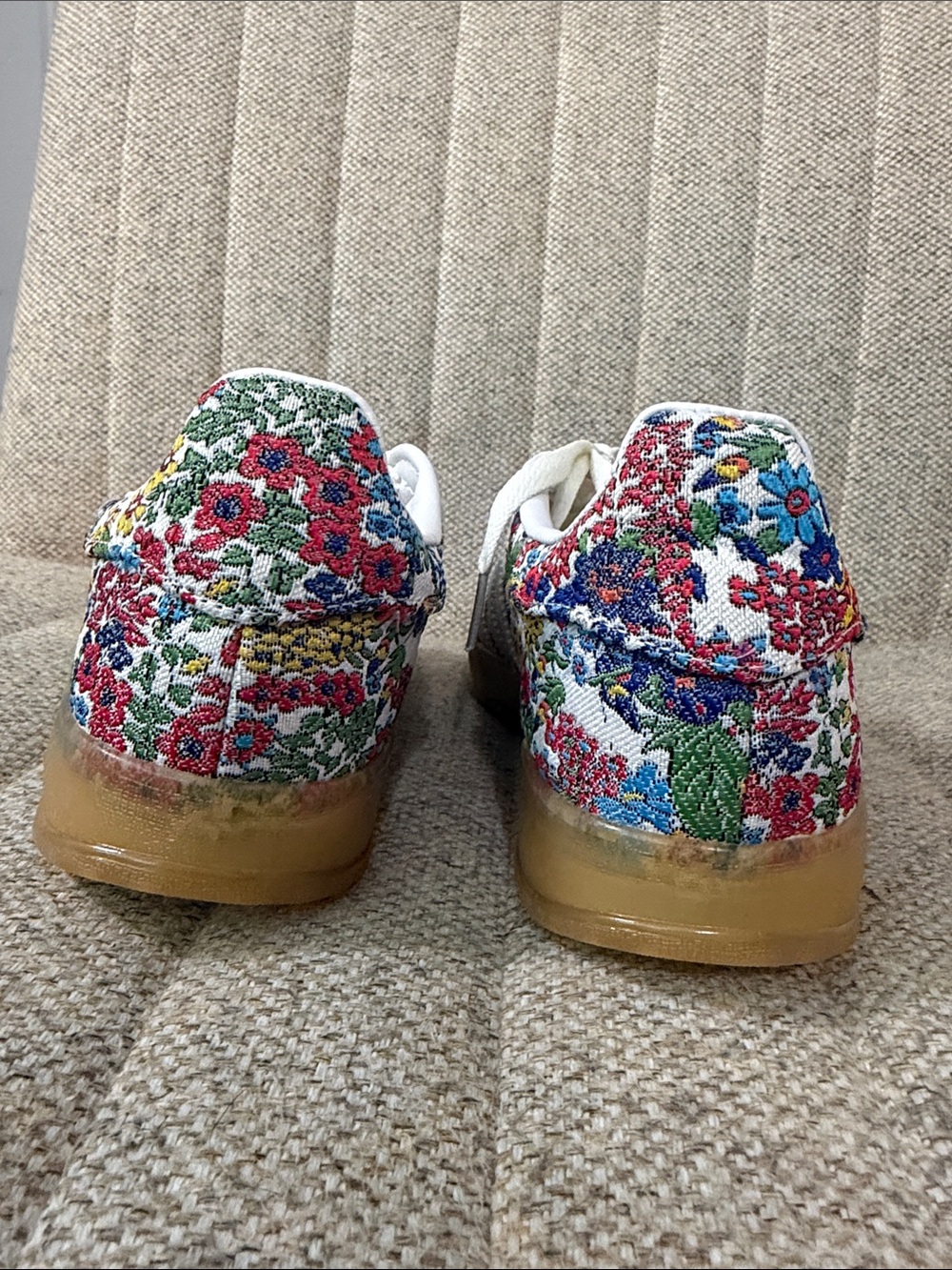 NWOT! LIBERTY x ADIDAS Women's Floral gazelles with Gum Sole, sz 8 - Picture 4 of 9